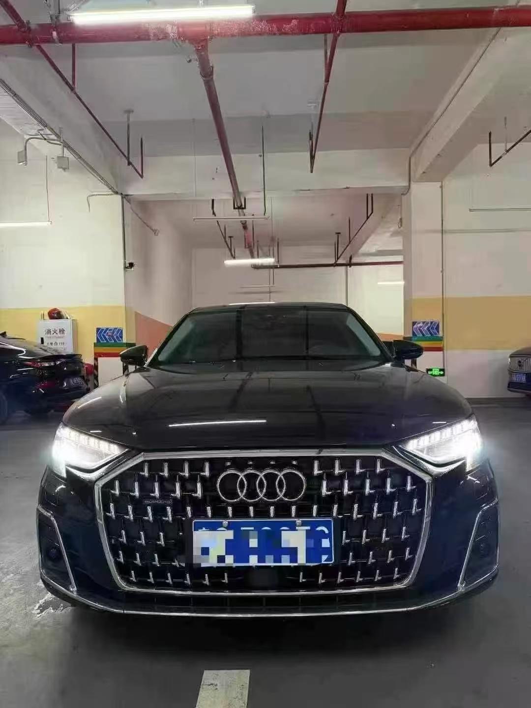 奥迪A8L 700/天